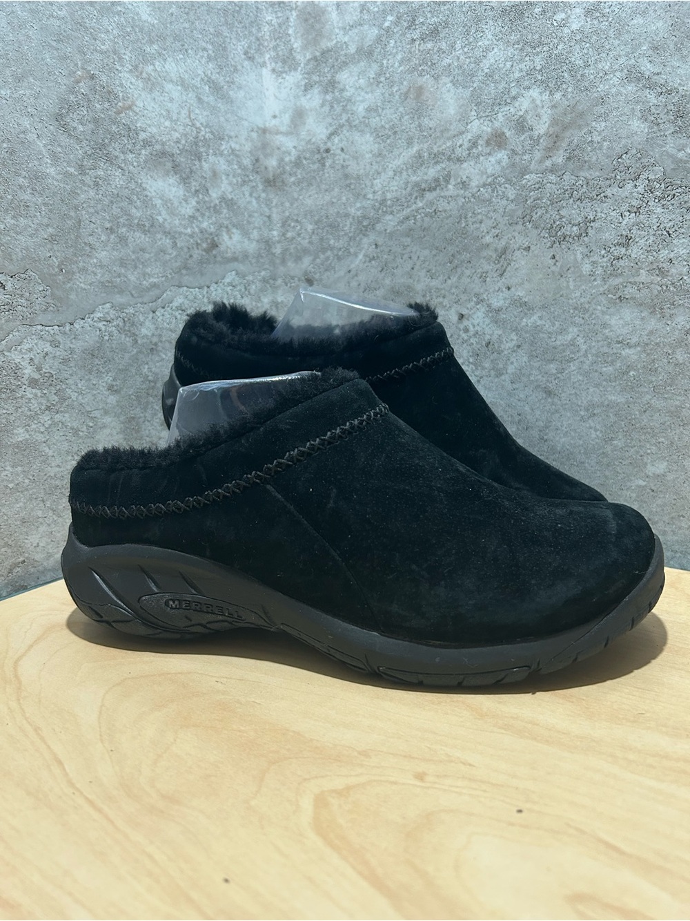 Merrell Encore Ice slip-on clog women’s size 9.5